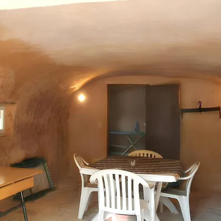 Charmante A Avec Piscine Privee Et Jardin Dauphin